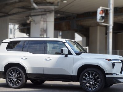 صورة مصغرة 134 لـ 2025 Lexus GX
