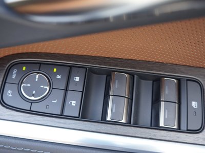 صورة مصغرة 55 لـ 2025 Lexus GX