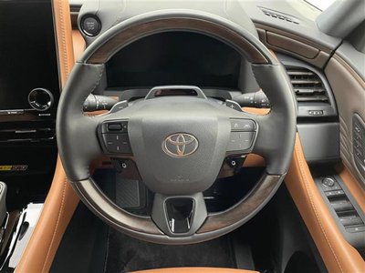 2025 Toyota VELLFIRE photo 42