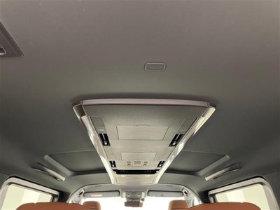 2025 Toyota VELLFIRE photo 25