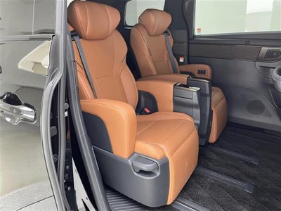 2025 Toyota VELLFIRE photo 22