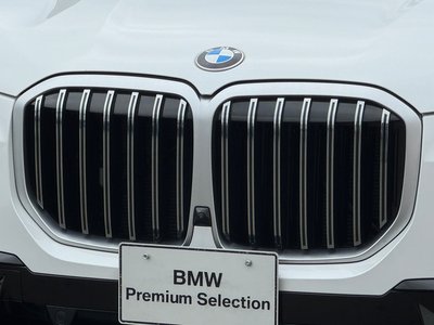صورة 9 لـ 2023 BMW X7