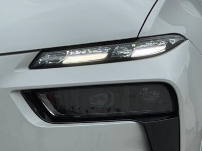 صورة 8 لـ 2023 BMW X7