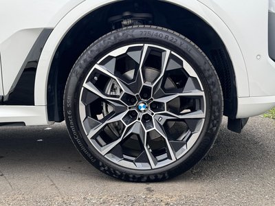 صورة 10 لـ 2023 BMW X7
