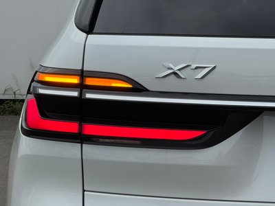 صورة 16 لـ 2023 BMW X7