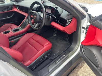 2022 Porsche TAYCAN thumbnail 23