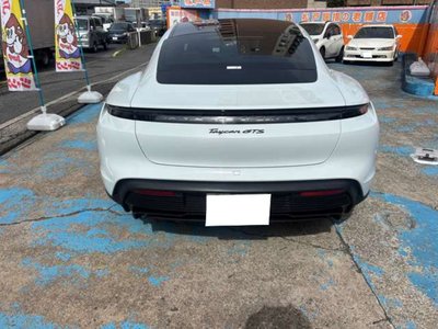 2022 Porsche TAYCAN photo 11