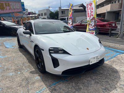 2022 Porsche TAYCAN photo 3