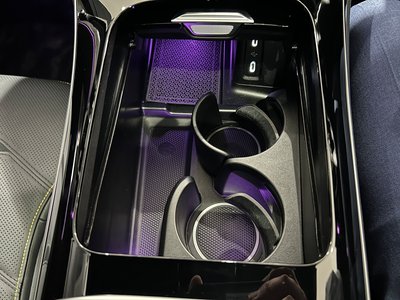 2025 Mercedes-BENZ GLC AMG 照片 13