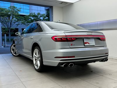 2022 AUDI S8 photo 9