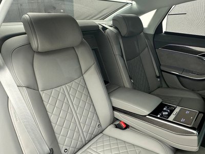 2022 AUDI S8 thumbnail 32