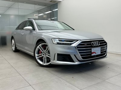 2022 AUDI S8 photo 6