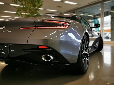 صورة 9 لـ 2025 Aston Martin DB12