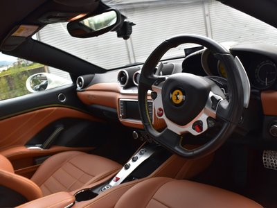 صورة 10 لـ 2014 Ferrari CALIFORNIA T
