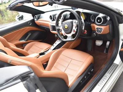 صورة 27 لـ 2014 Ferrari CALIFORNIA T