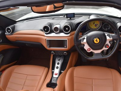 صورة 20 لـ 2014 Ferrari CALIFORNIA T