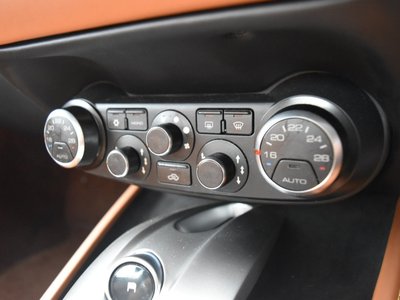 صورة 19 لـ 2014 Ferrari CALIFORNIA T