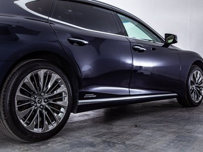 2022 Lexus LS thumbnail 29