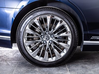 2022 Lexus LS thumbnail 38