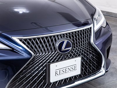 2022 Lexus LS thumbnail 24