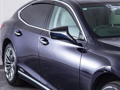 2022 Lexus LS thumbnail 21