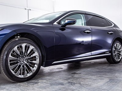 2022 Lexus LS thumbnail 19
