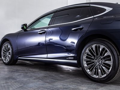 2022 Lexus LS thumbnail 33