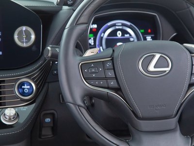 2022 Lexus LS thumbnail 47