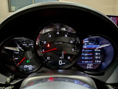 صورة 25 لـ 2016 Porsche 718