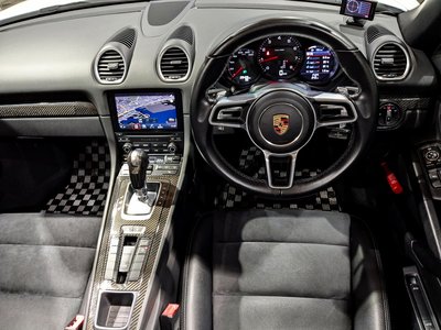 صورة 2 لـ 2016 Porsche 718
