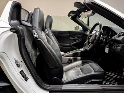 صورة 23 لـ 2016 Porsche 718