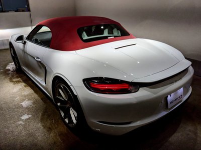 صورة 11 لـ 2016 Porsche 718