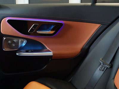 صورة مصغرة 35 لـ 2023 Mercedes-BENZ C-CLASS AMG