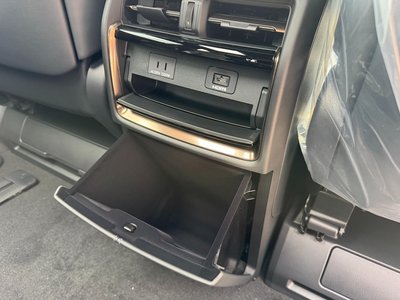 2026 Toyota ALPHARD — фото 48
