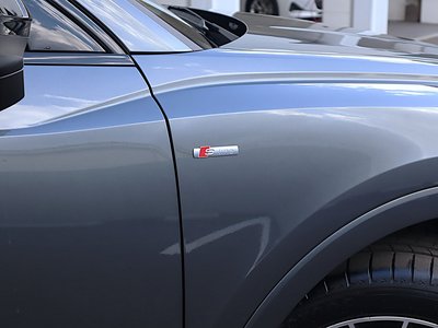 2026 AUDI Q3 photo 8