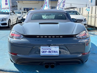 صورة 32 لـ 2016 Porsche 718