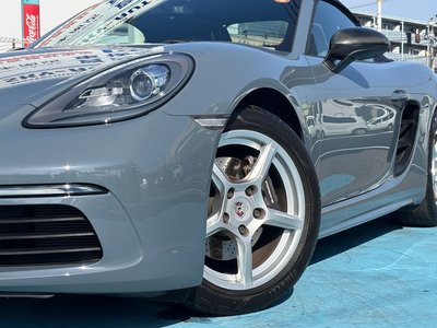 صورة 39 لـ 2016 Porsche 718