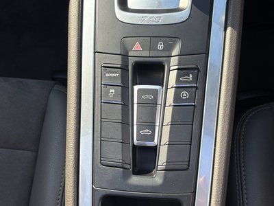 صورة 45 لـ 2016 Porsche 718