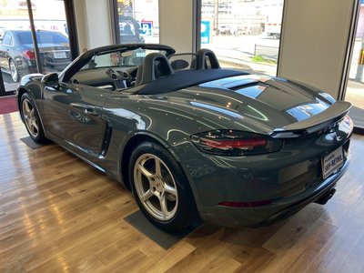 صورة 19 لـ 2016 Porsche 718