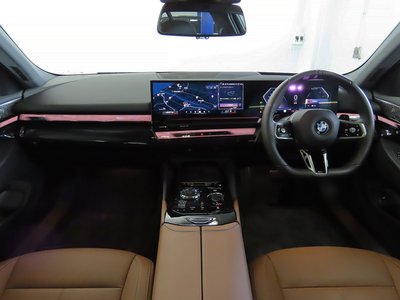 2025 BMW 5 SERIES photo 6
