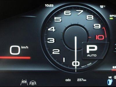 صورة 7 لـ 2025 Ferrari 12 CILINDRI