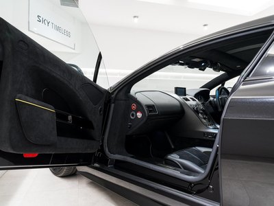 2019 Aston Martin RAPIDE — миниатюра 18