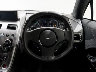 2019 Aston Martin RAPIDE — миниатюра 2