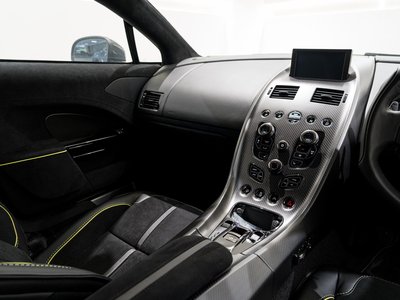 2019 Aston Martin RAPIDE — миниатюра 9