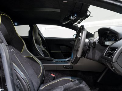 2019 Aston Martin RAPIDE — миниатюра 8