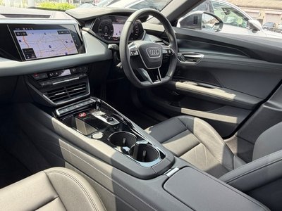 2025 AUDI E-TRON GT QUATTRO thumbnail 43