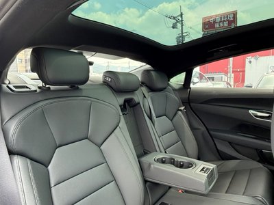 2025 AUDI E-TRON GT QUATTRO thumbnail 40