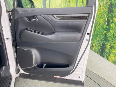 صورة 42 لـ 2022 Toyota ALPHARD