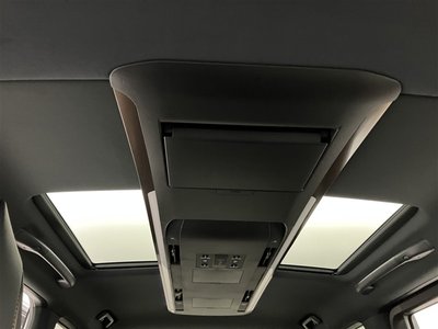 2025 Toyota ALPHARD — фото 7