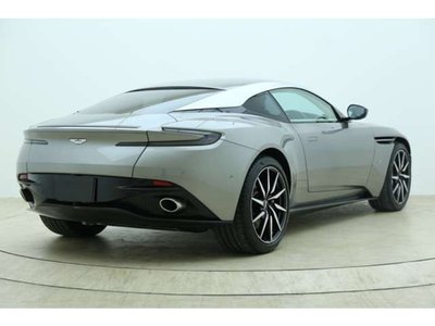 2017 Aston Martin DB11 — фото 8